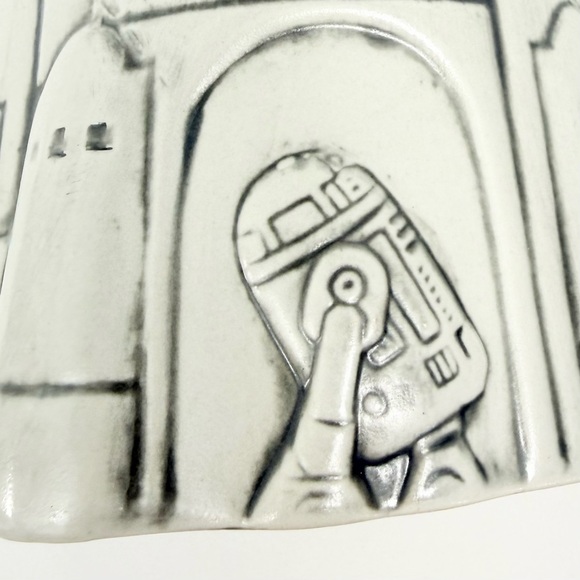 Disney Star Wars Galaxy's Edge R2D2 Gray Batuu Millennium Falcon Collectible Mug - Picture 7 of 13